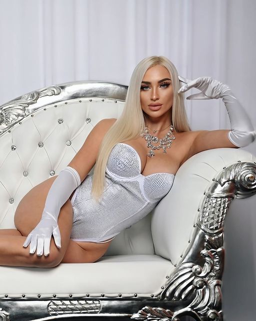 Rhinestone Bunny 8-Piece Costume