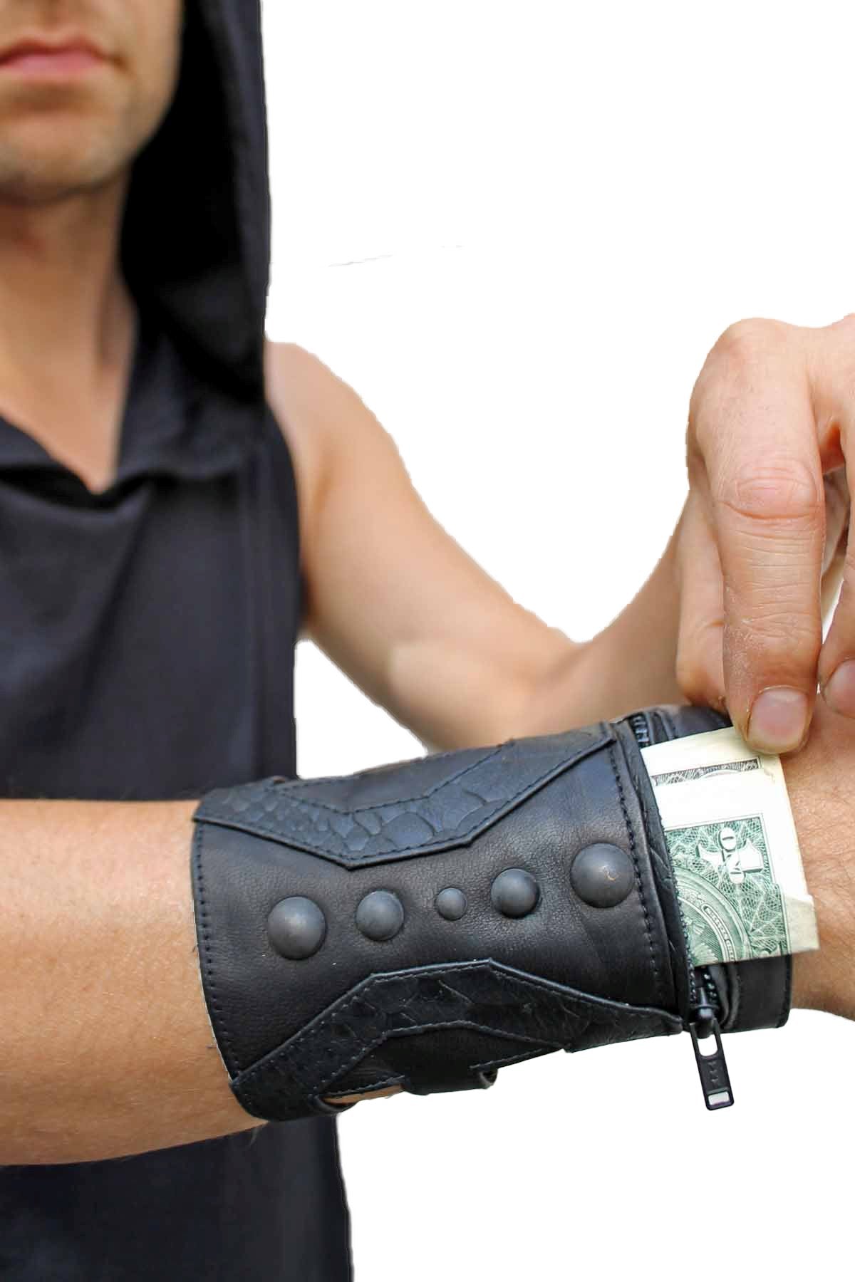 Arrow Cuff