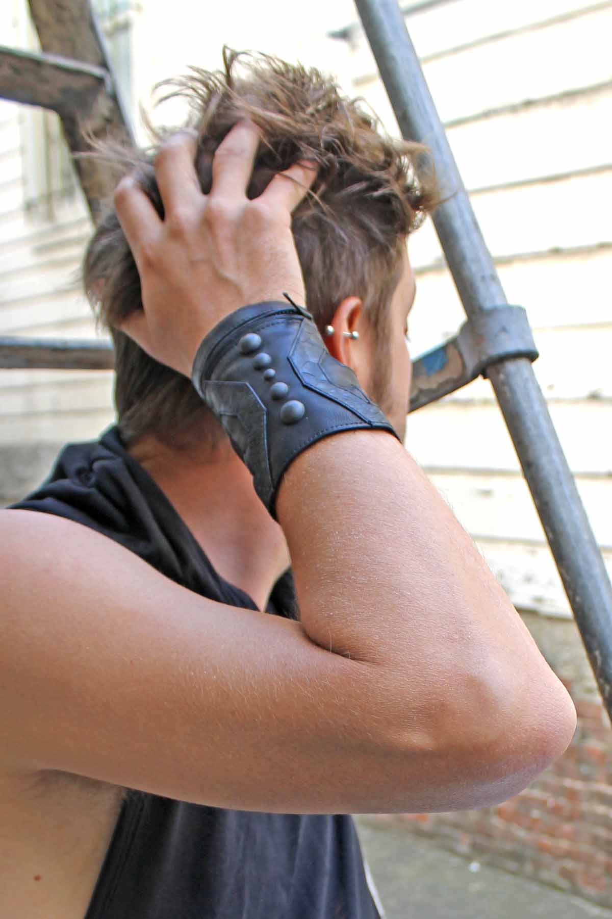 Arrow Cuff