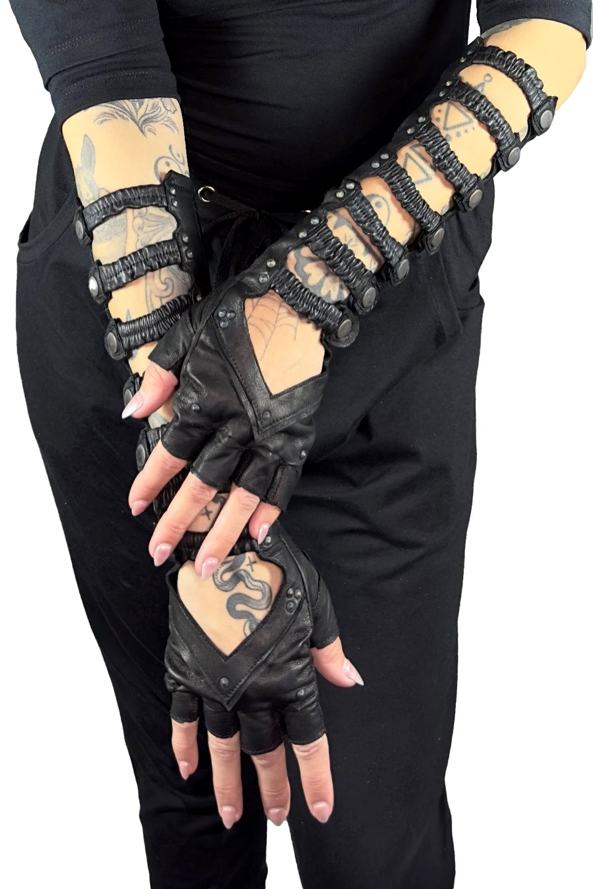 Minaret Leather Gauntlets