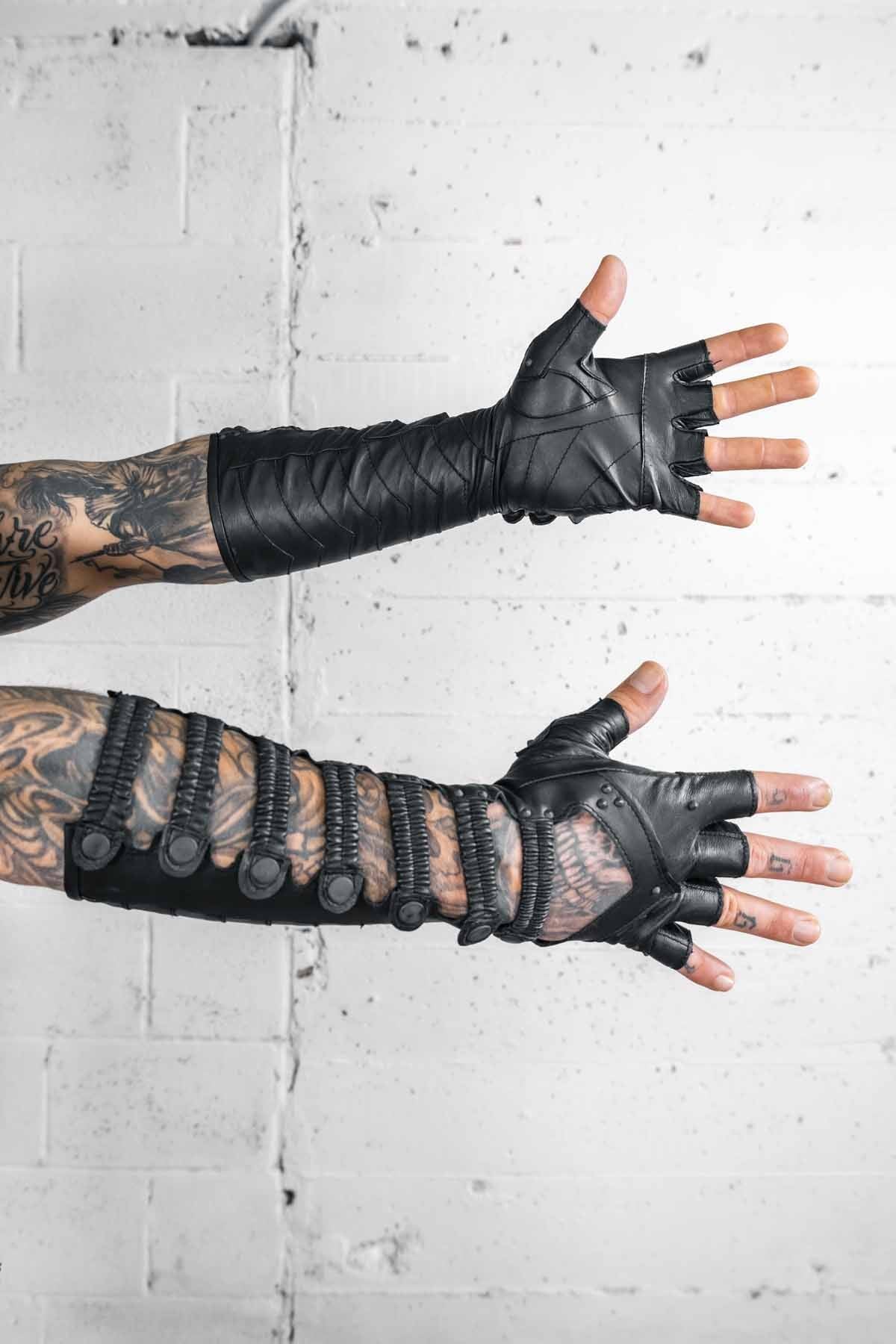 Minaret Leather Gauntlets